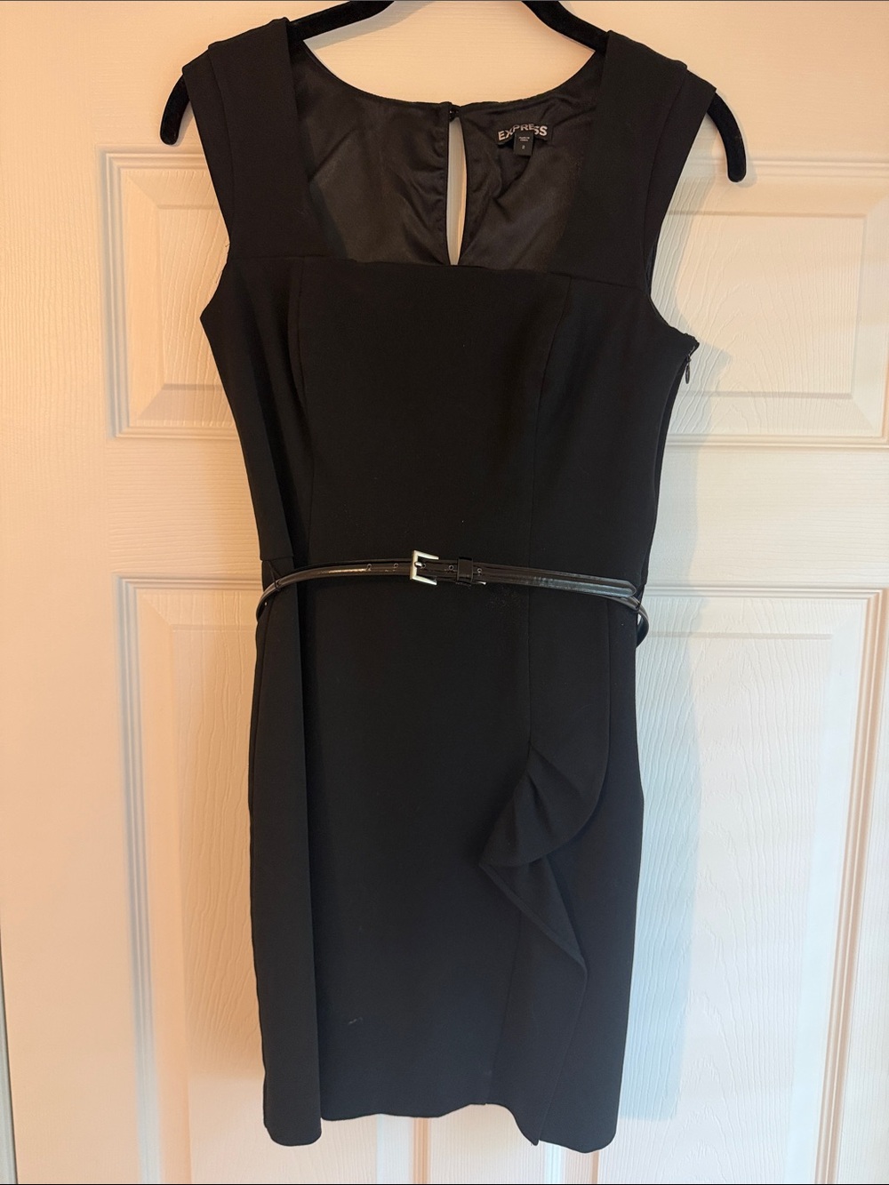 Express Black Cap-Sleeve Sheath Dress with Slim Belt
